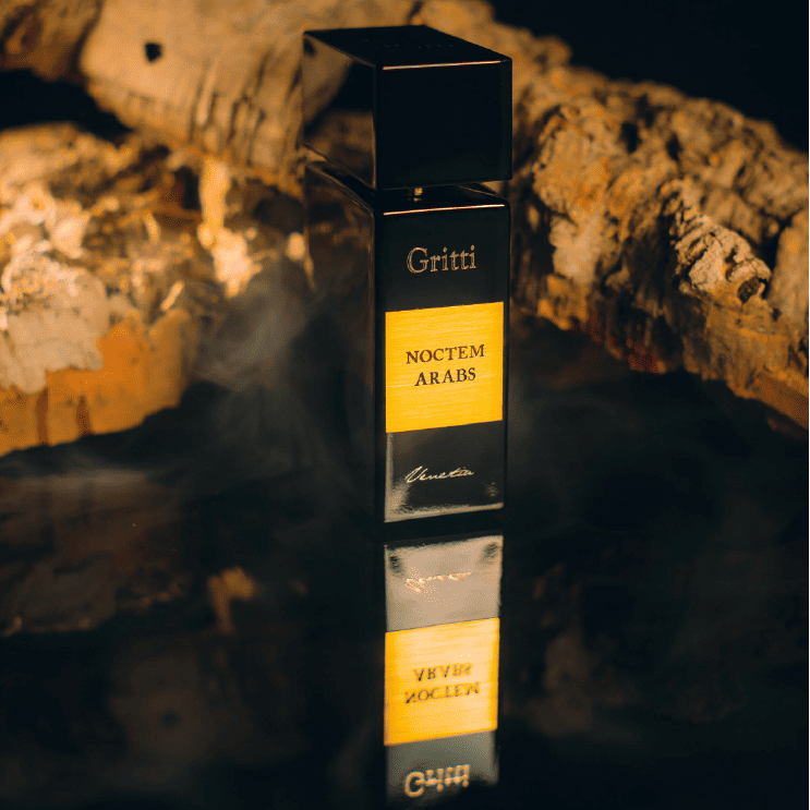 Botella de perfume Noctem Arabs de Gritti diseño elegante negro y dorado